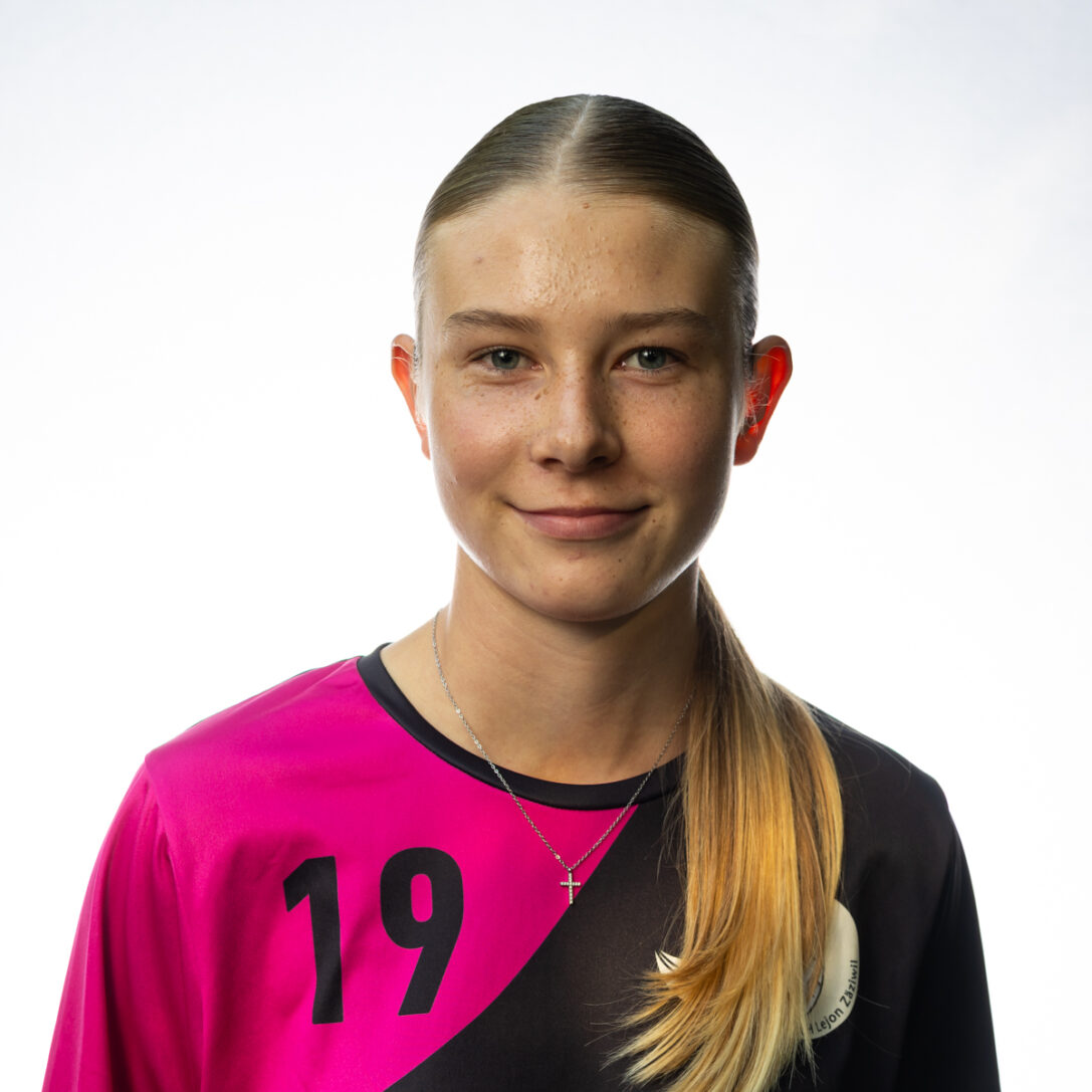 anna-wyssmann-25-26