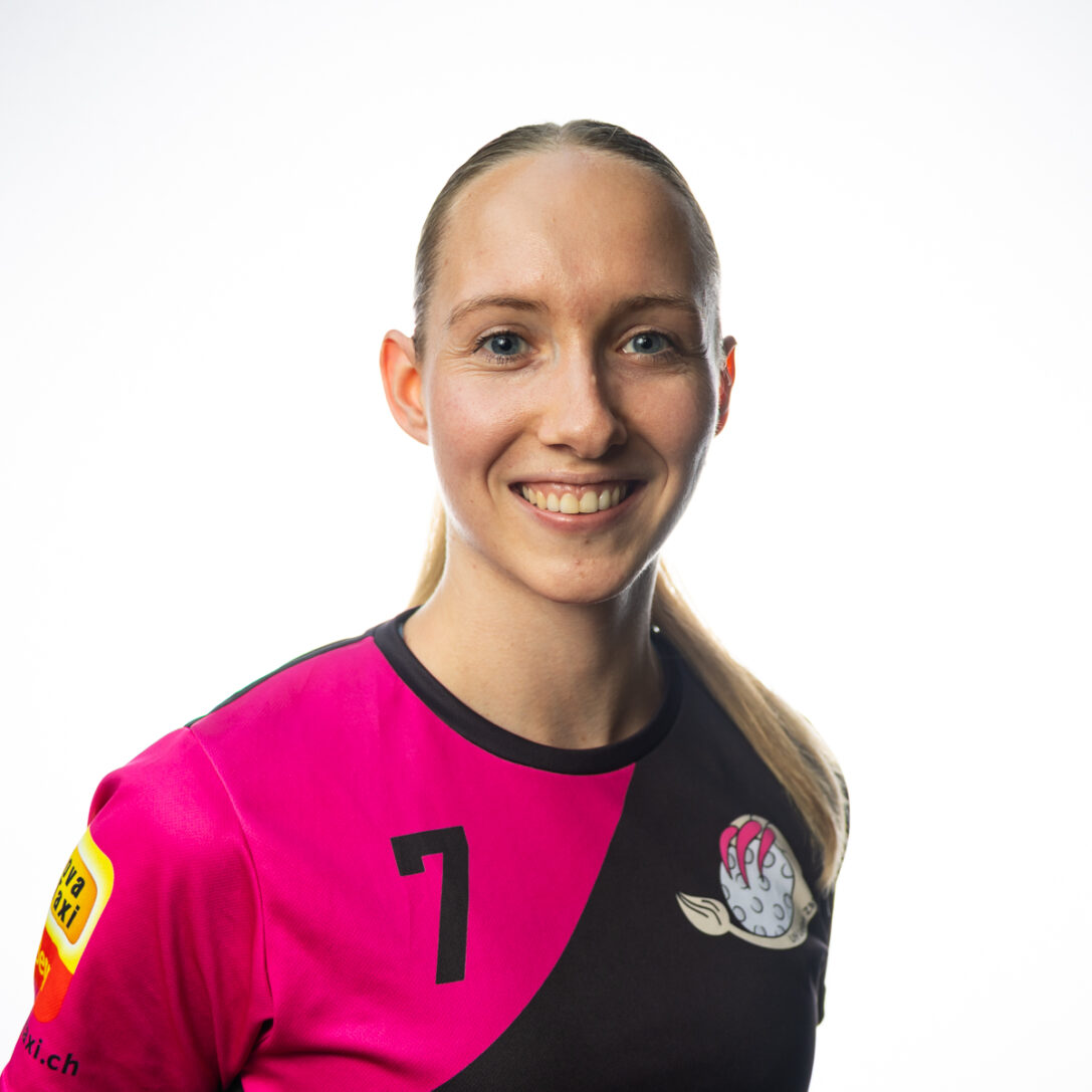 laura-kunz-25-26