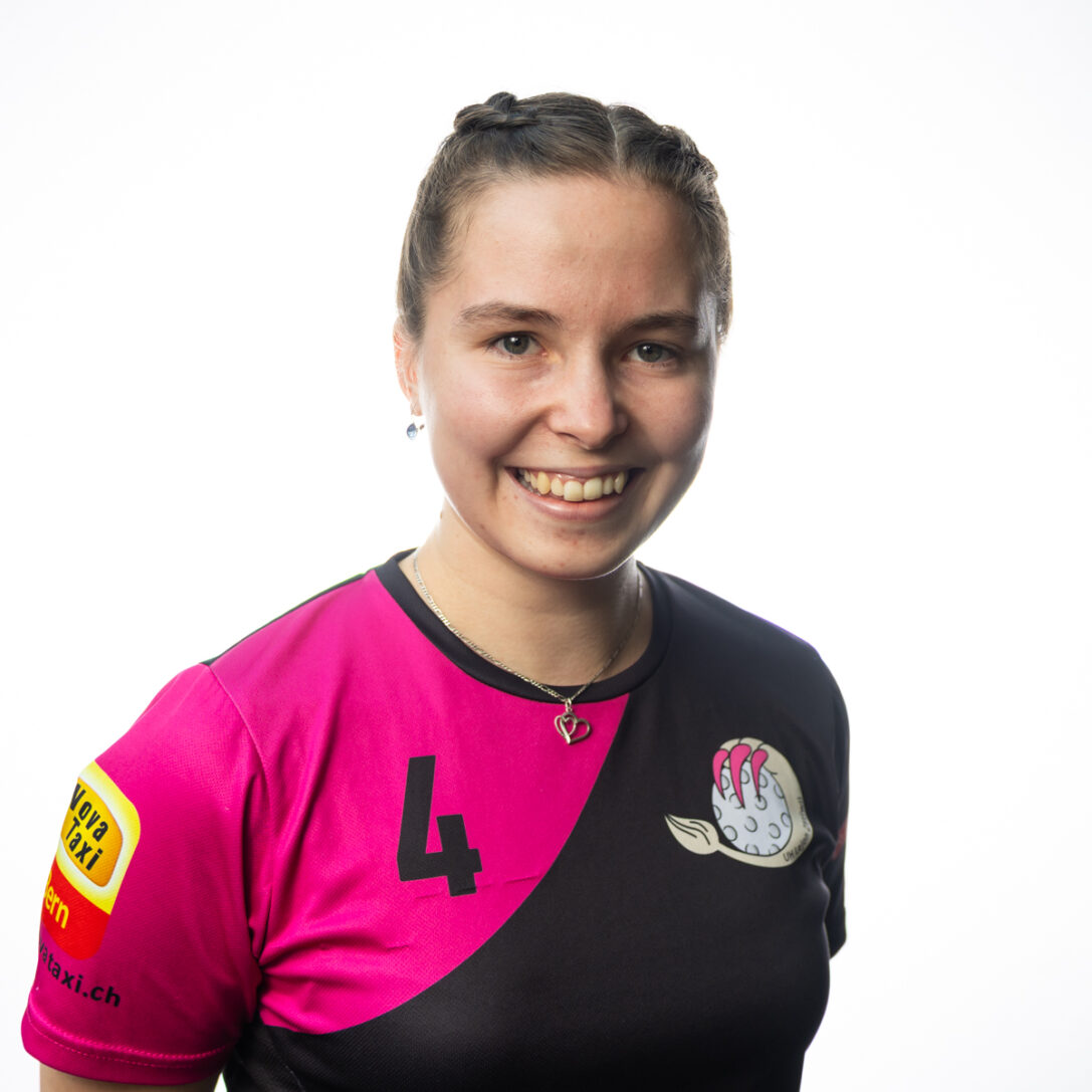 livia-schneeberger-25-26