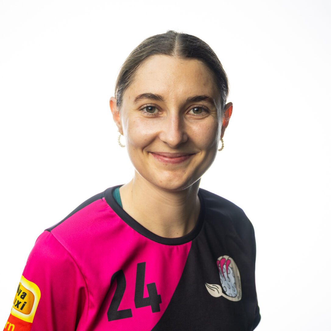 yasmin-wieland-25-26