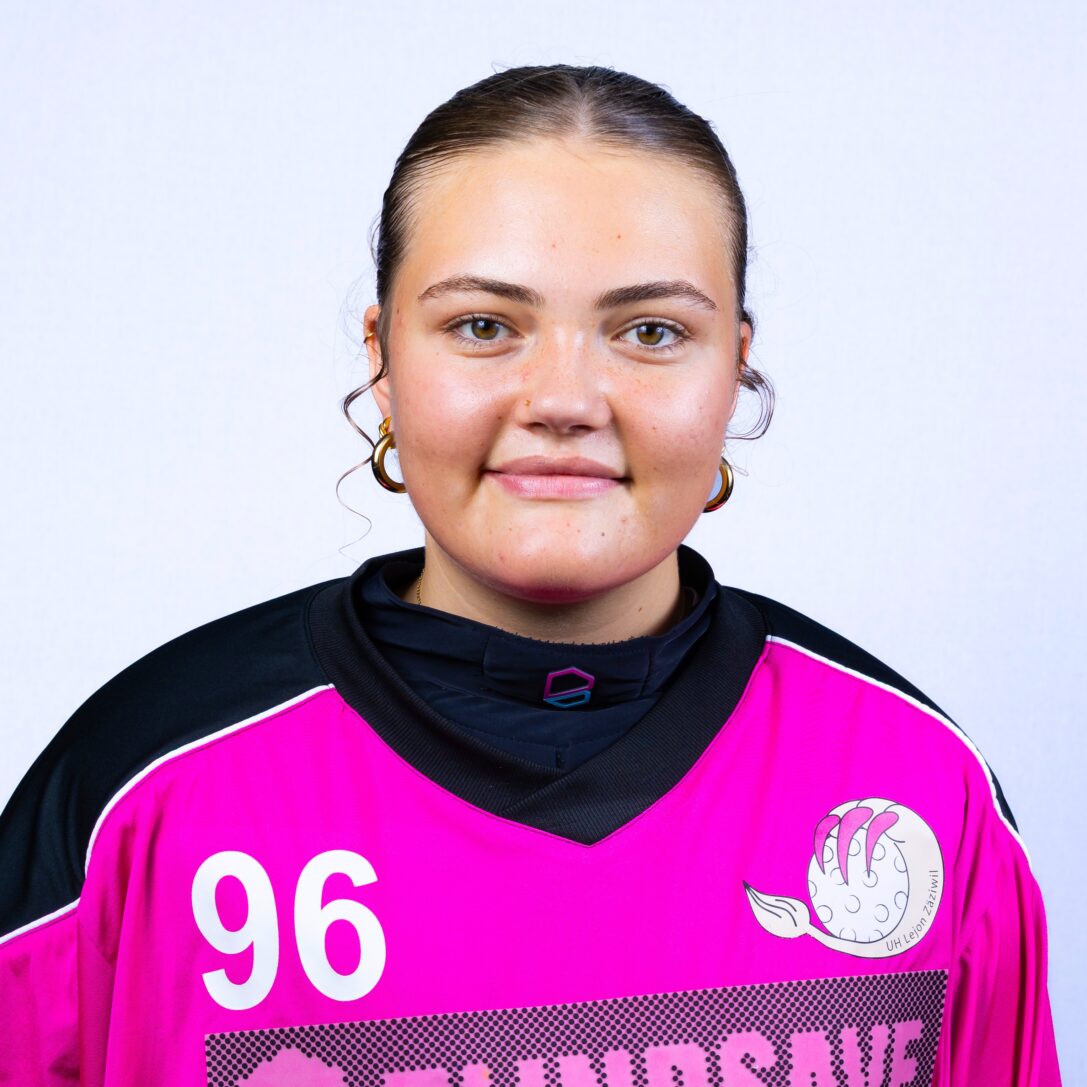 sarina-binggeli-26-27