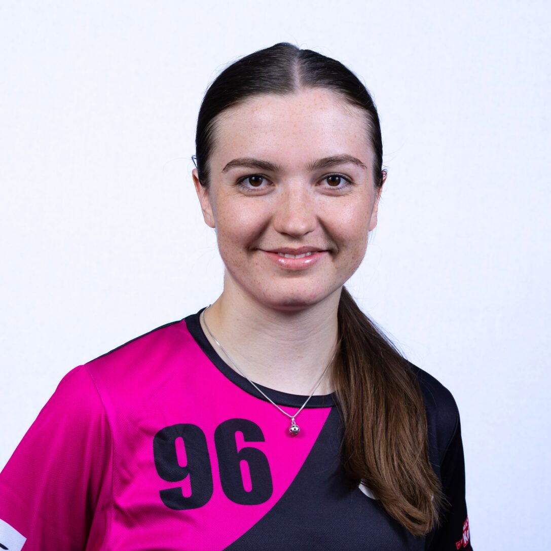 zeller-carina-26-27