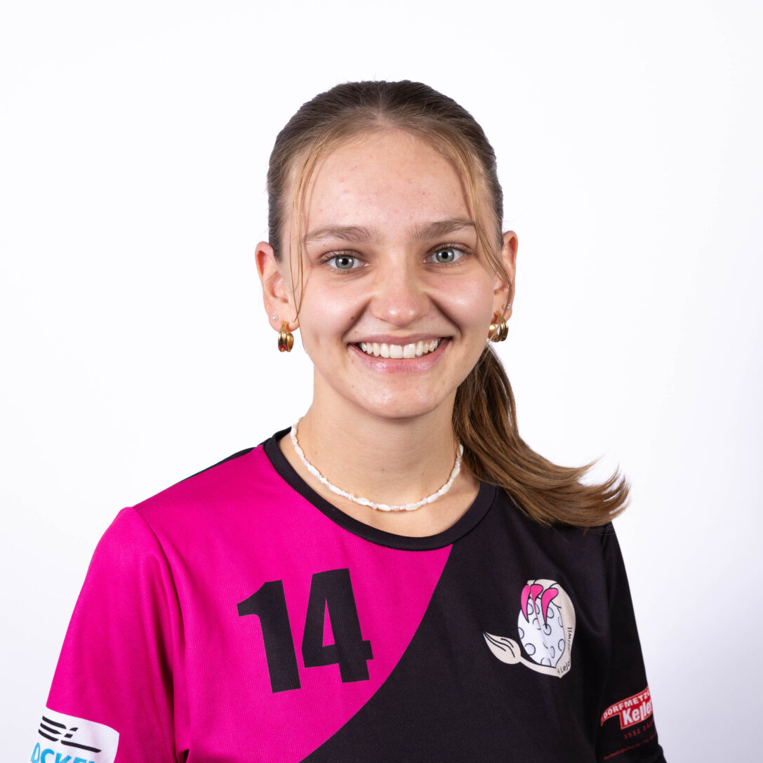 lea-kuenzi-26-27